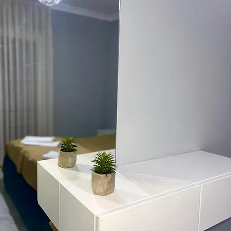 Nn With Balcony 1 Apartment *