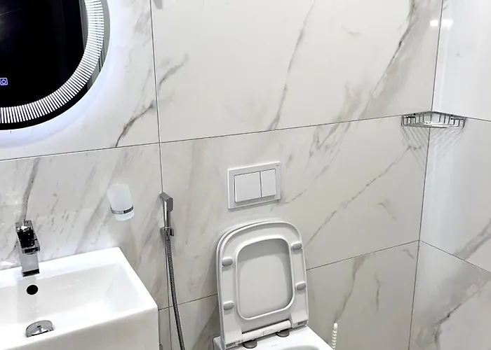 Nn With Balcony 1 Τίρανα