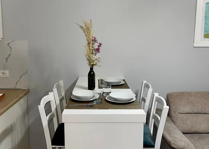 Nn With Balcony 1 아파트